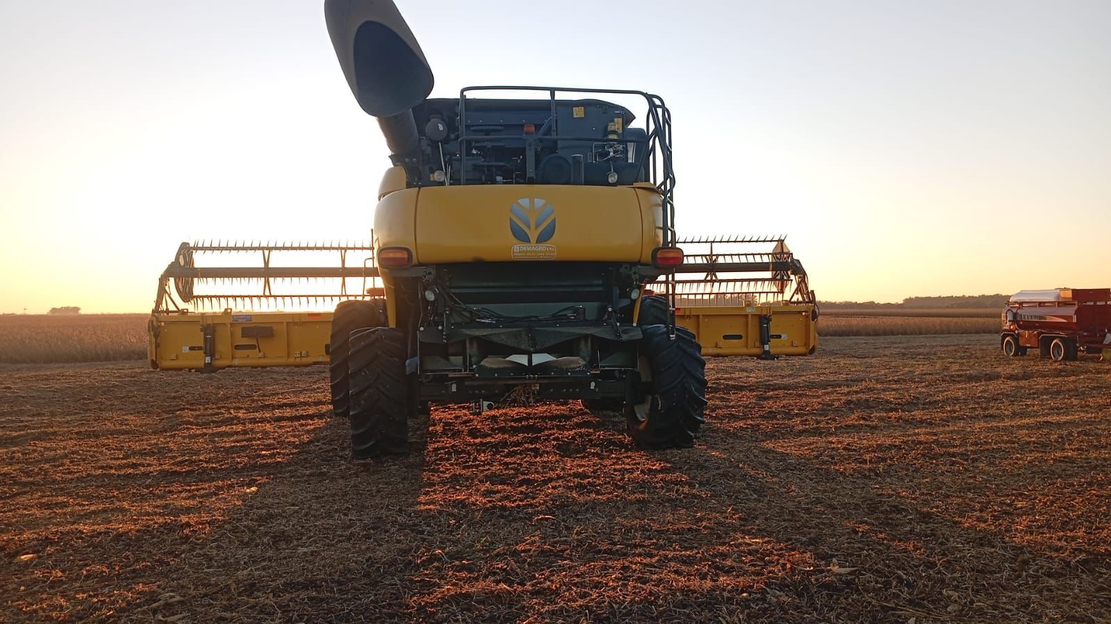 VARIOS NEW HOLLAND 7.90