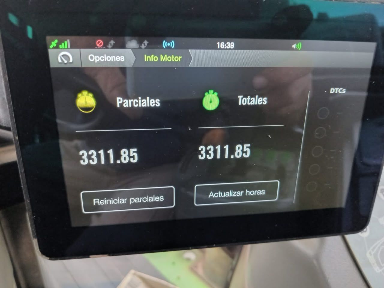 VARIOS PULVERIZADORA AUTOPROPULSADA METALFOR 7035