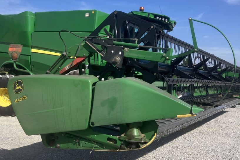 DRAPER JOHN DEERE 40 PIES